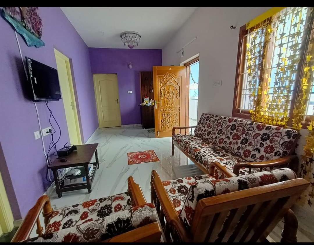 Kurinji Illam Hotell Kodaikanal Exteriör bild